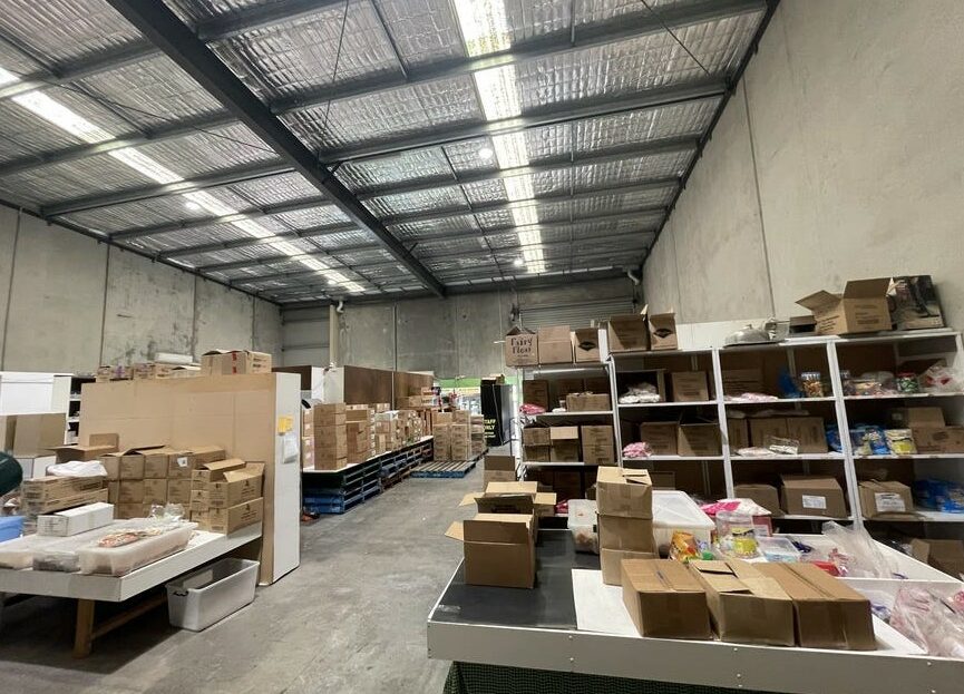 For Sale warehouse showroom in Hoppers Crossing Melbourne