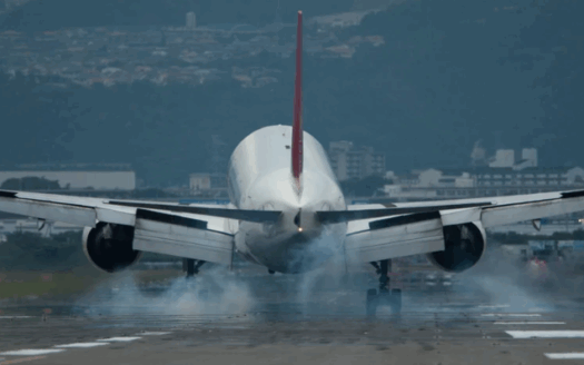 An image of a plane landing in Tullamarine airport. Tullamarine is an ideal location and Tullamarine is a smart choice for businesses. Contact CPN today to lease a warehouse or office in Tullamarine